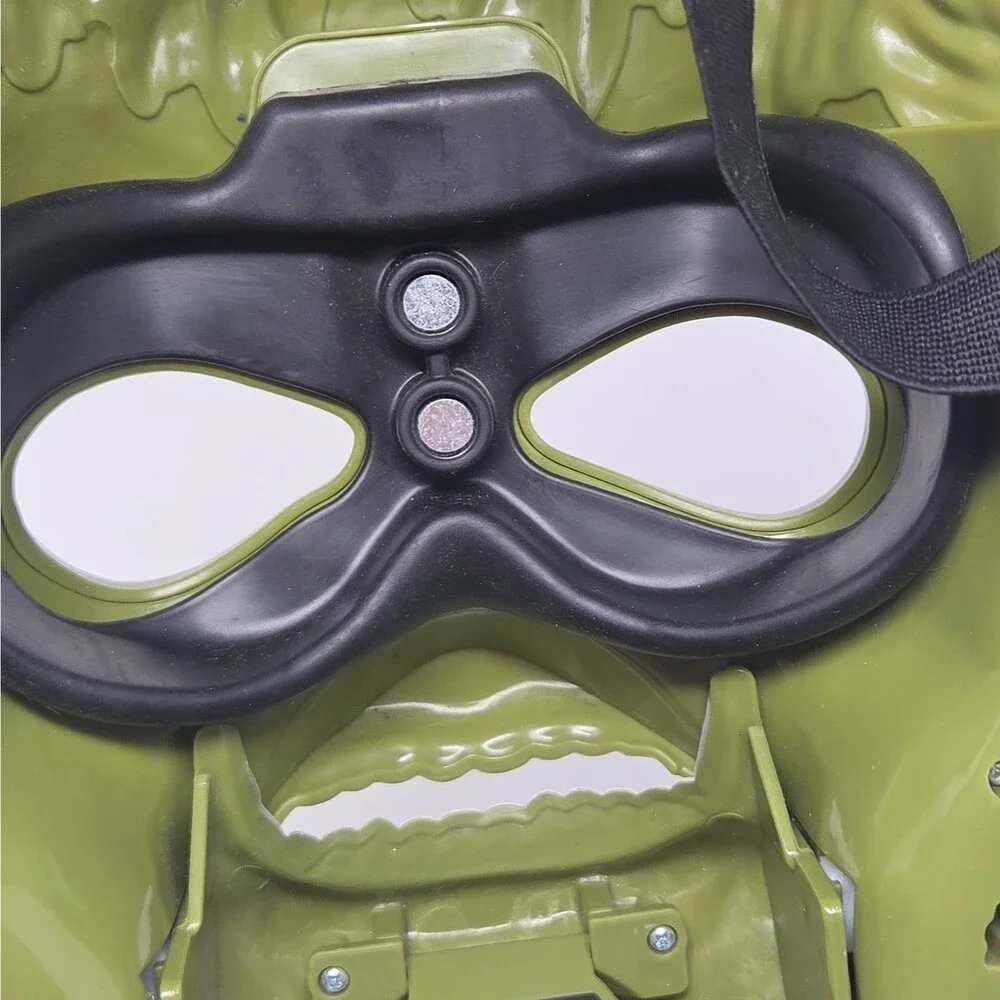 Marvel Hulk Mask with Adjustable Strap Moving Mouth & Eyebrows Hasbro Costume